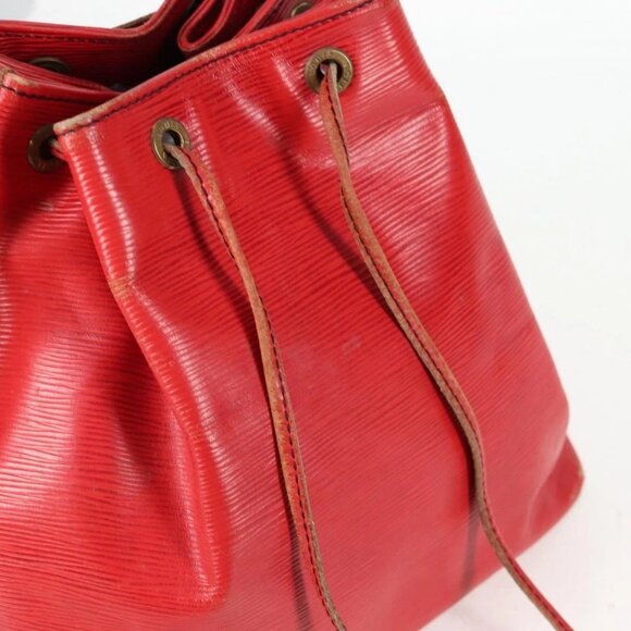 LOUIS VUITTON Epi Petit Noe Shoulder Bag Red M44107 LV Auth 136852 - Picture 13 of 16